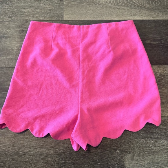 Monteau size Medium Pink High Waisted Scalloped Hem Shorts - Picture 10 of 10